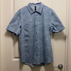 Lululemon SS Button Up, Large, Blue/Sky Blue
